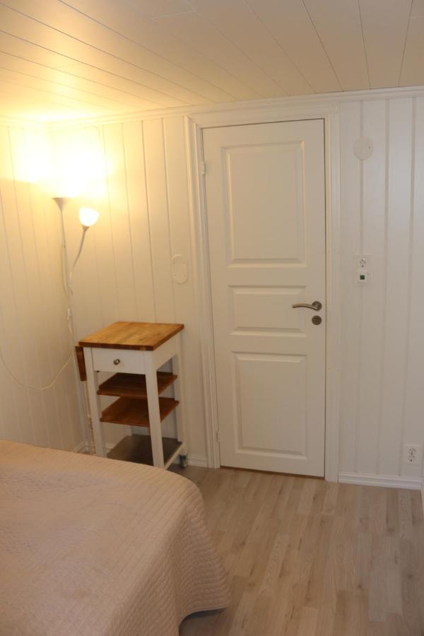 Nice Apartment With1 Bedroom Separate Living Room With A Sofa Bed And A Tiny Kitchen A Bathroom Located In Nordstrand Near By The Sea For 3 Guests With A Garden And Grill 5 Extra Guests With Extra Cost In The Cabin With Sea View Just Outside The Apar ออสโล ภายนอก รูปภาพ