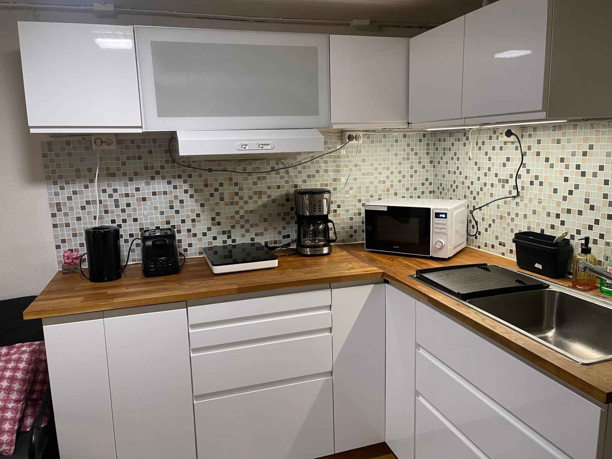 Nice Apartment With1 Bedroom Separate Living Room With A Sofa Bed And A Tiny Kitchen A Bathroom Located In Nordstrand Near By The Sea For 3 Guests With A Garden And Grill 5 Extra Guests With Extra Cost In The Cabin With Sea View Just Outside The Apar ออสโล ภายนอก รูปภาพ